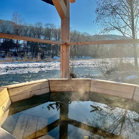 шум черемоша на березі річки Apartment Verkhovyna