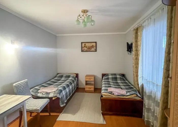 公寓 шум черемоша на березі річки *