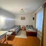 Appartement шум черемоша на березі річки *