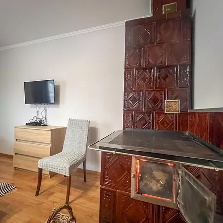 шум черемоша на березі річки Apartman Verhovina