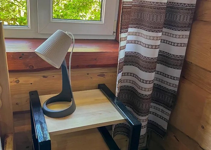 шум черемоша на березі річки