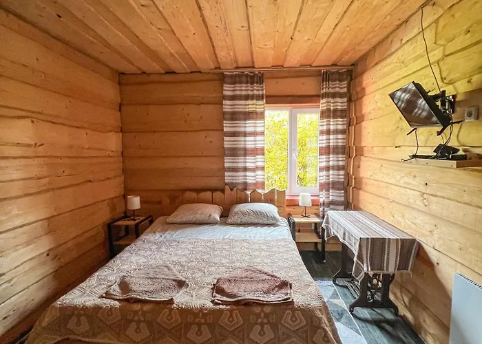 шум черемоша на березі річки Apartmán Verchovyna